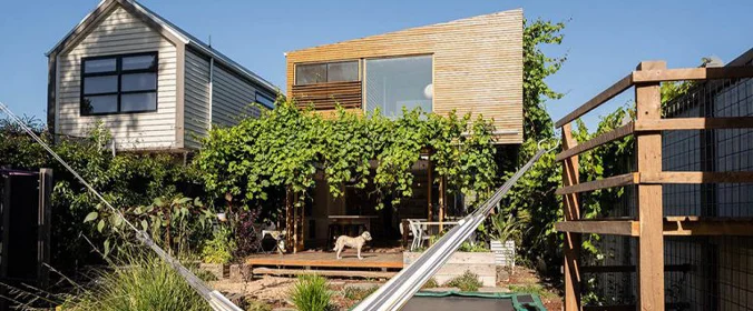 foto da fachada da parte posterior da casa